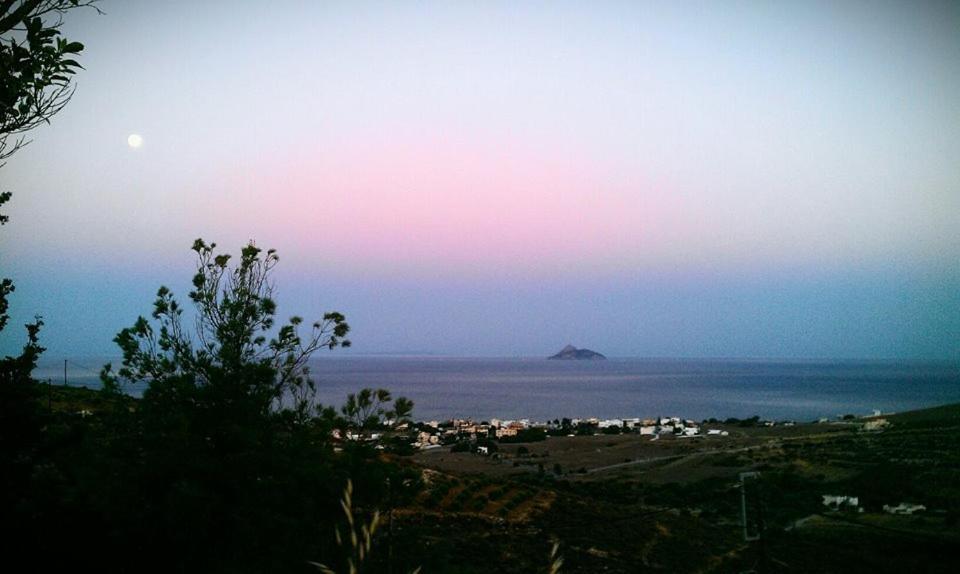 Villas Alexandros كالاماكي الغرفة الصورة
